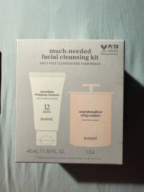 🌧️Nooni Much-Needed Facial Cleansing Kit — White & Light Pink
